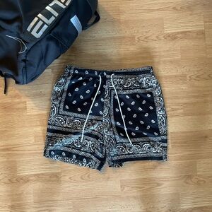 Bandana Shorts🪨 Size (M)